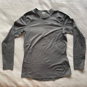 REI Women’s Medium Long Sleeve Midweight Base Layer Charcoal Blake Striped
